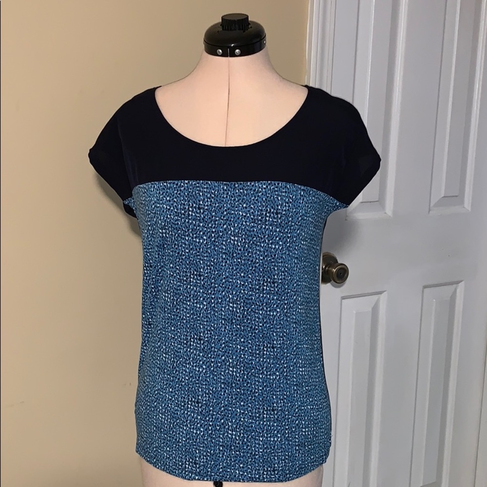 Ann Taylor Navy and patterned top